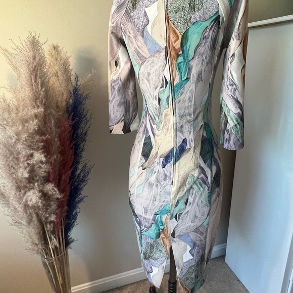 Dress - Picture 3 of 5